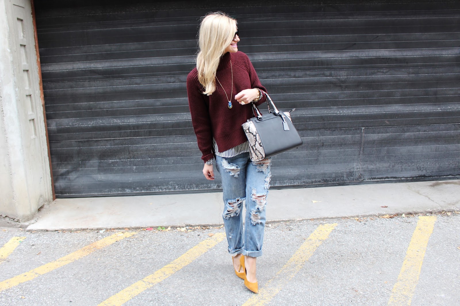 bijuleni-ripped jeans with sweater and heels look