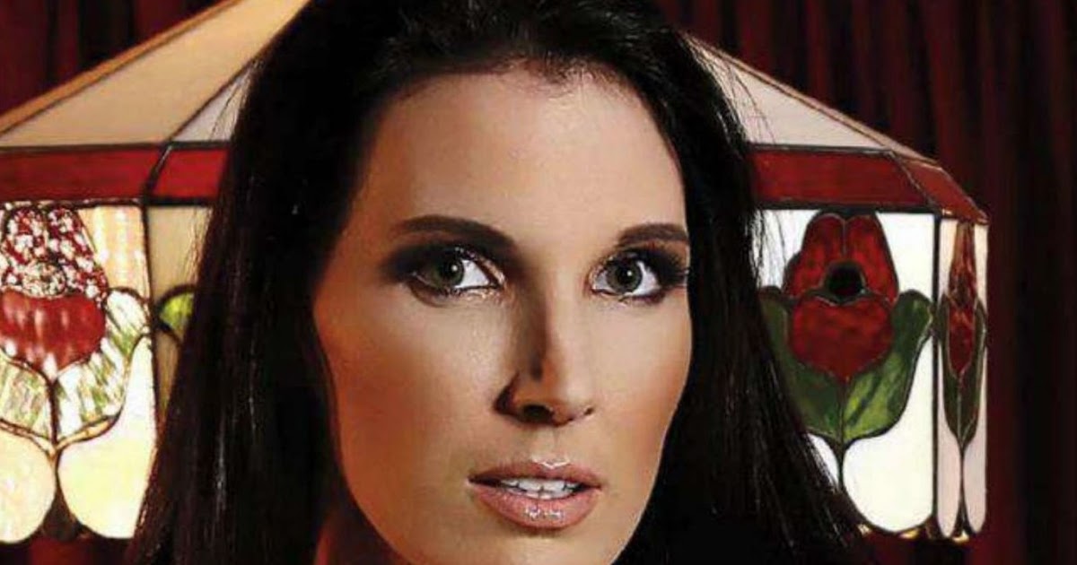 CELEBRITY MODELS NUDE: Alexis Fox