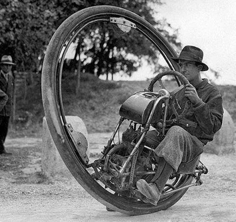 64 Historical Pictures you most likely haven’t seen before. # 8 is a bit disturbing! - One wheel vehicle introduced by M. Goventosa de Udine , Italia. 1931
