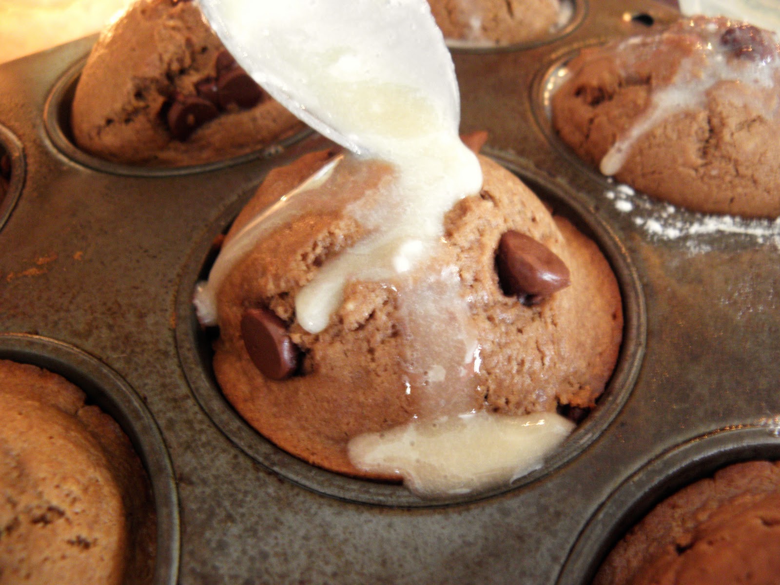 The Cozy Little Kitchen: Cappuccino Muffins with Espresso Vanilla Glaze
