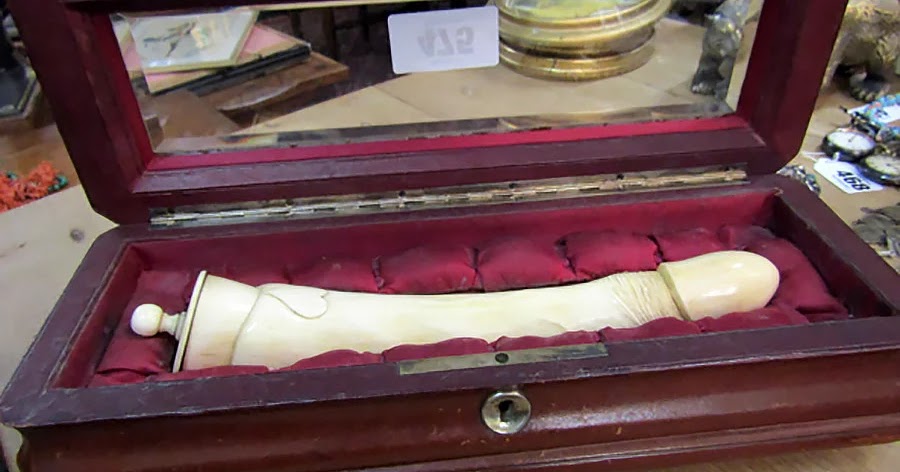 worlds-oldest-dildo