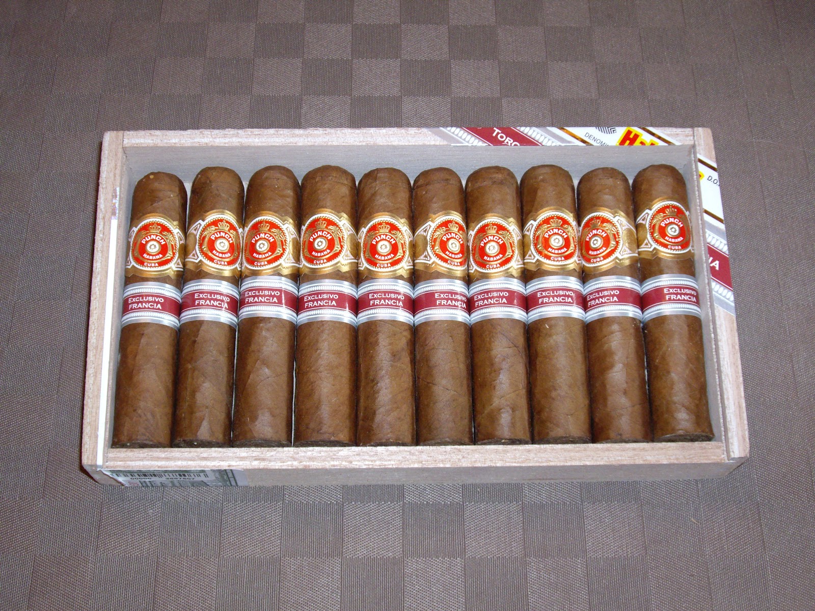 CIGAROMANIA Cigar shopping in Cyprus
