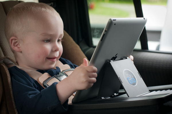 Bahaya Penggunaan Touchscreen Pada Anak-anak, Orangtua Wajib Tahu Bahaya Penggunaan Touchscreen Pada Anak-anak, Orangtua Wajib Tahu
