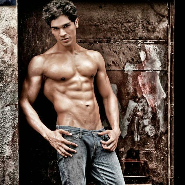 Hot Indian men, shirtless Bollywood hunks, sexiest male models only at http...