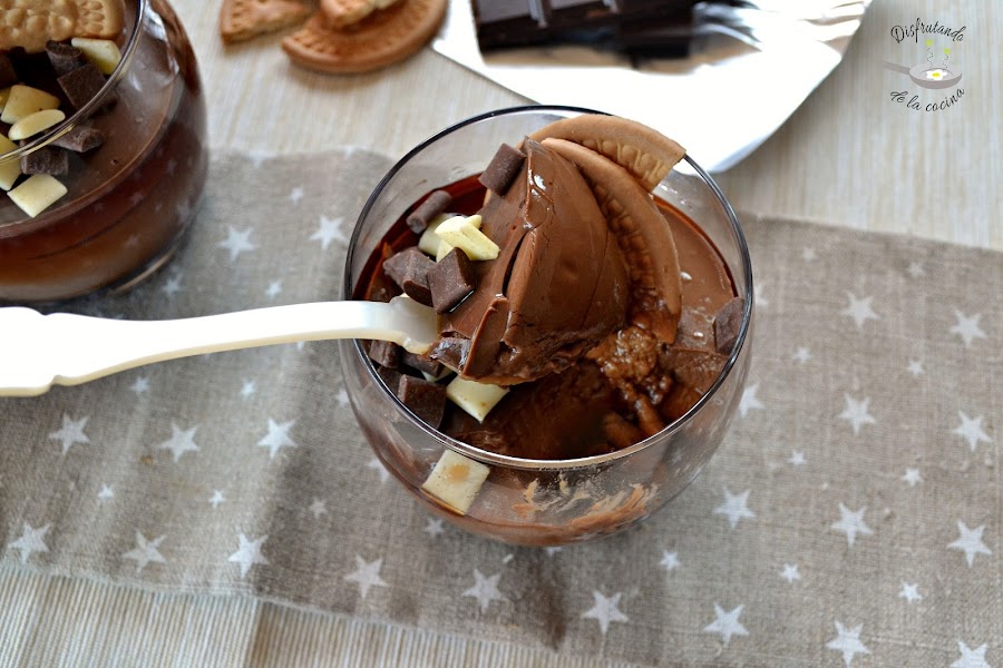 Crema o flan de chocolate y galletas
