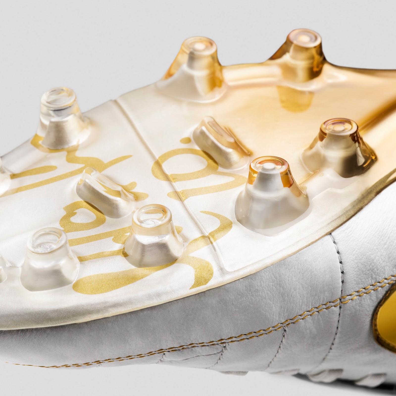 tiempo ronaldinho gold