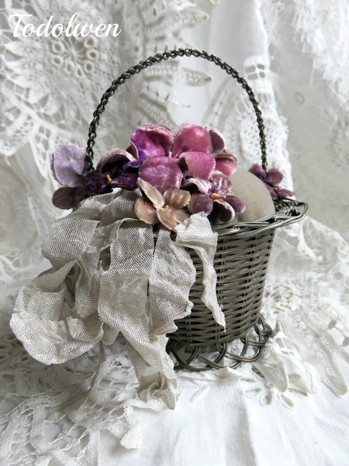 Todolwen A Basket Full Of Posies