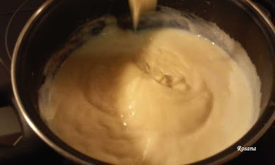 crema pastelera a punto de hervir