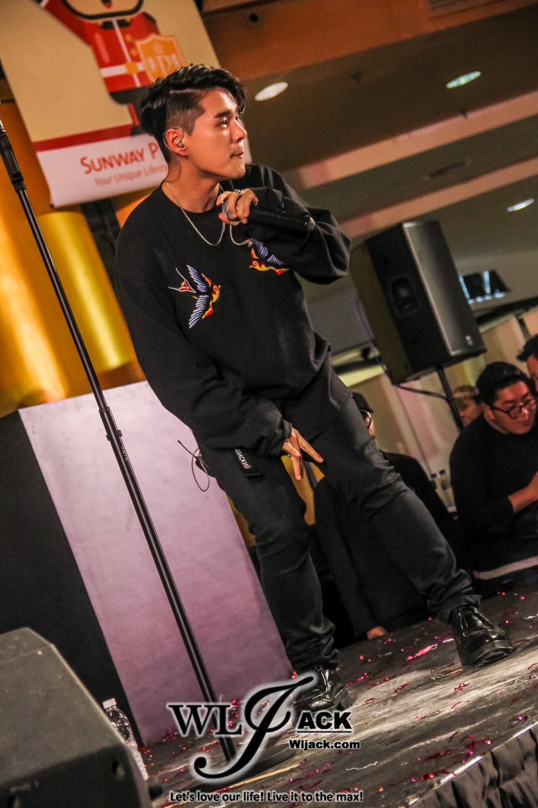 [Kpop Extra] South Korean Dean Appearance In Malaysia September 2016