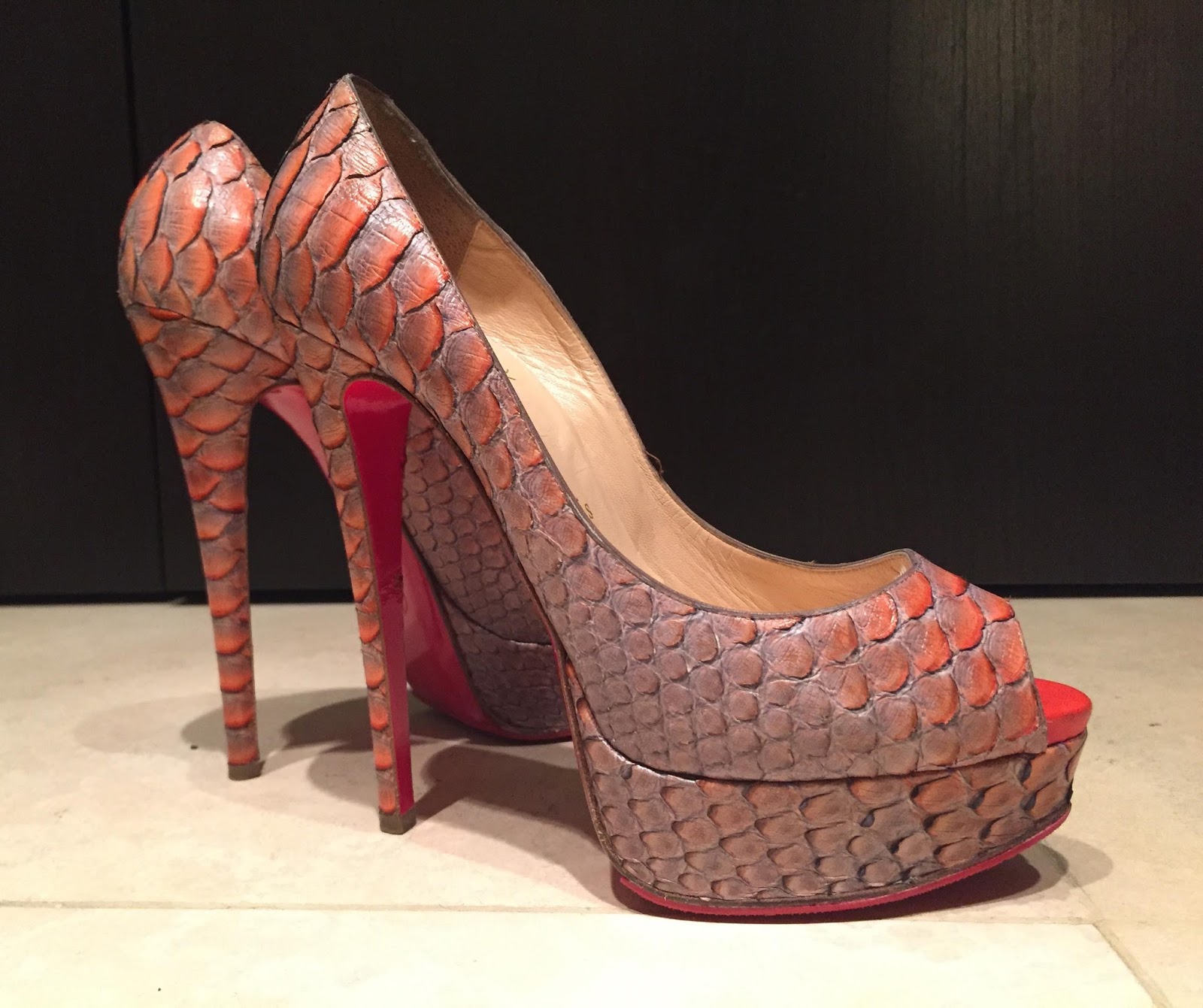 christian louboutin lady peep