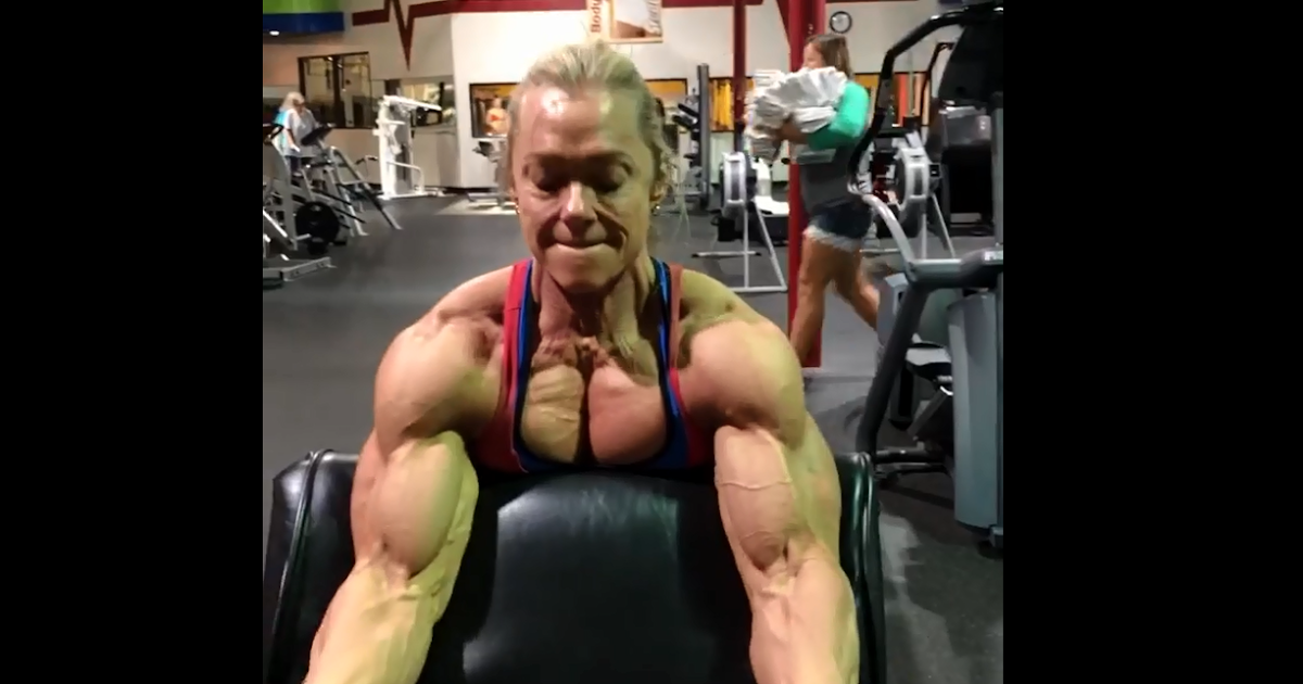 Video female bodybuilder shows off her well-earned and incredible