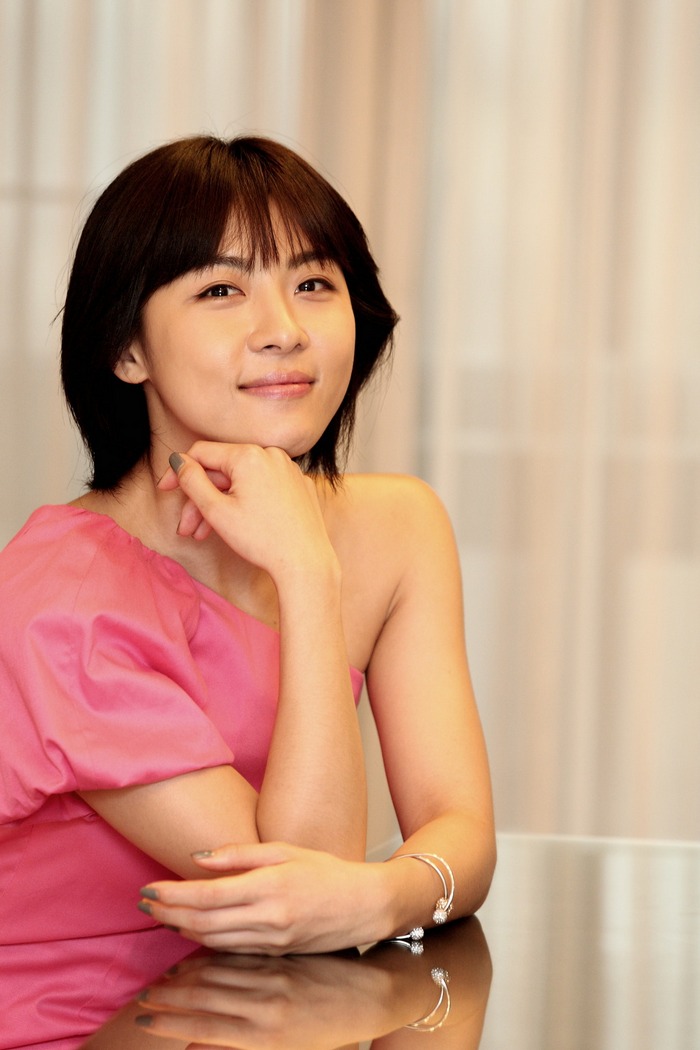 Nao Kanzaki and a few friends: Ji-won Ha turned 35 today.... some ...