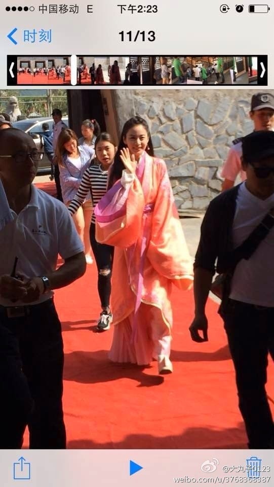 진정한 리즈갱신..김태희 어제자 직찍미인도