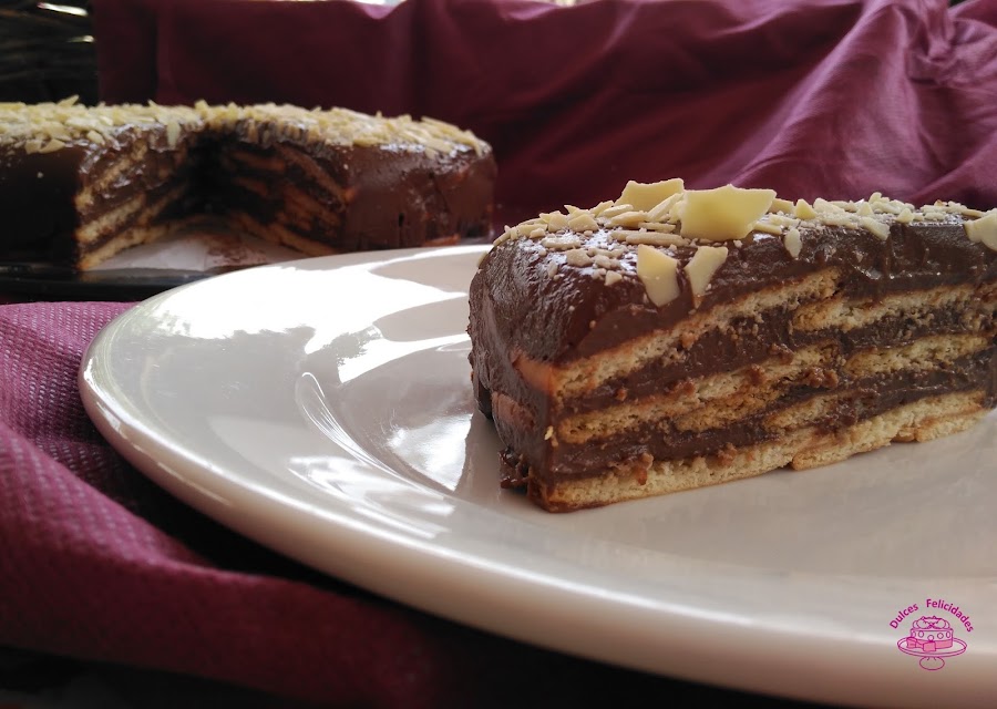 Tarta marquesa de chocolate venezolana