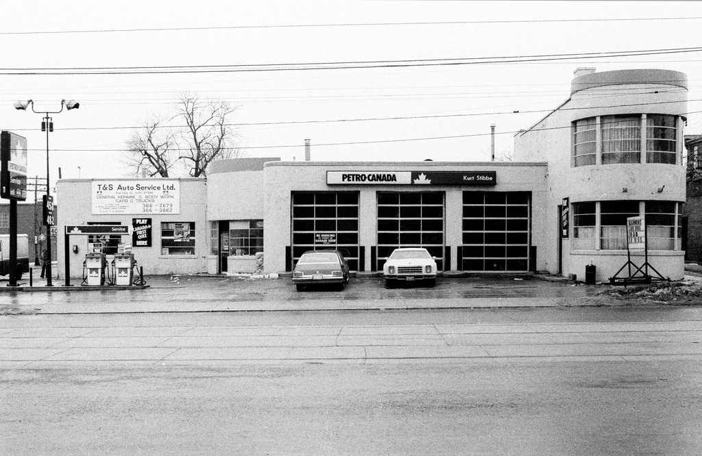 lost toronto Bathurst and Queen/Then and Now