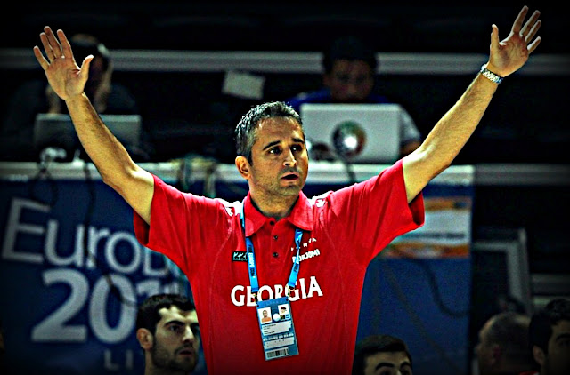 Κοκόσκοφ για βοηθός