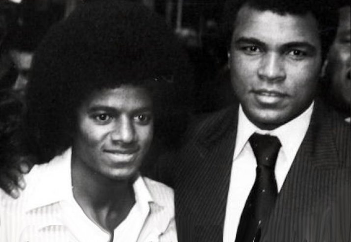 14 Interesting Vintage Photographs of Muhammad Ali Hanging Out With His ...