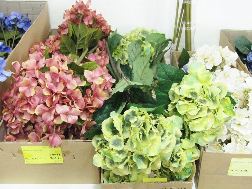 Pembe Yastik Ev Dekorasyonu Blogu Ve Dekorasyon Onerileri Alisveris Rotasi Euro Flora