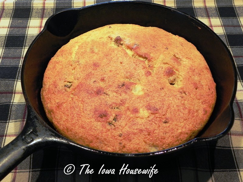 The Iowa Housewife Family Favorites...Breakfast Cornbread