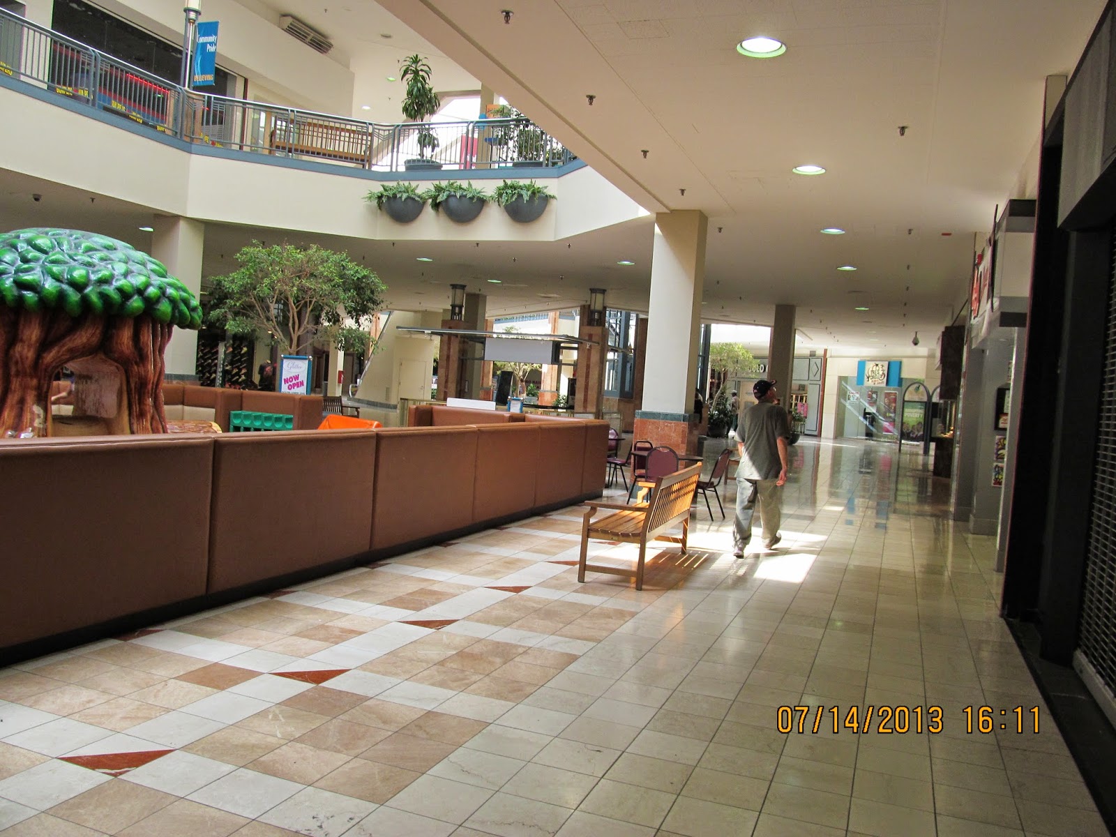 Trip to the Mall Lincoln Mall ( Matteson, IL)