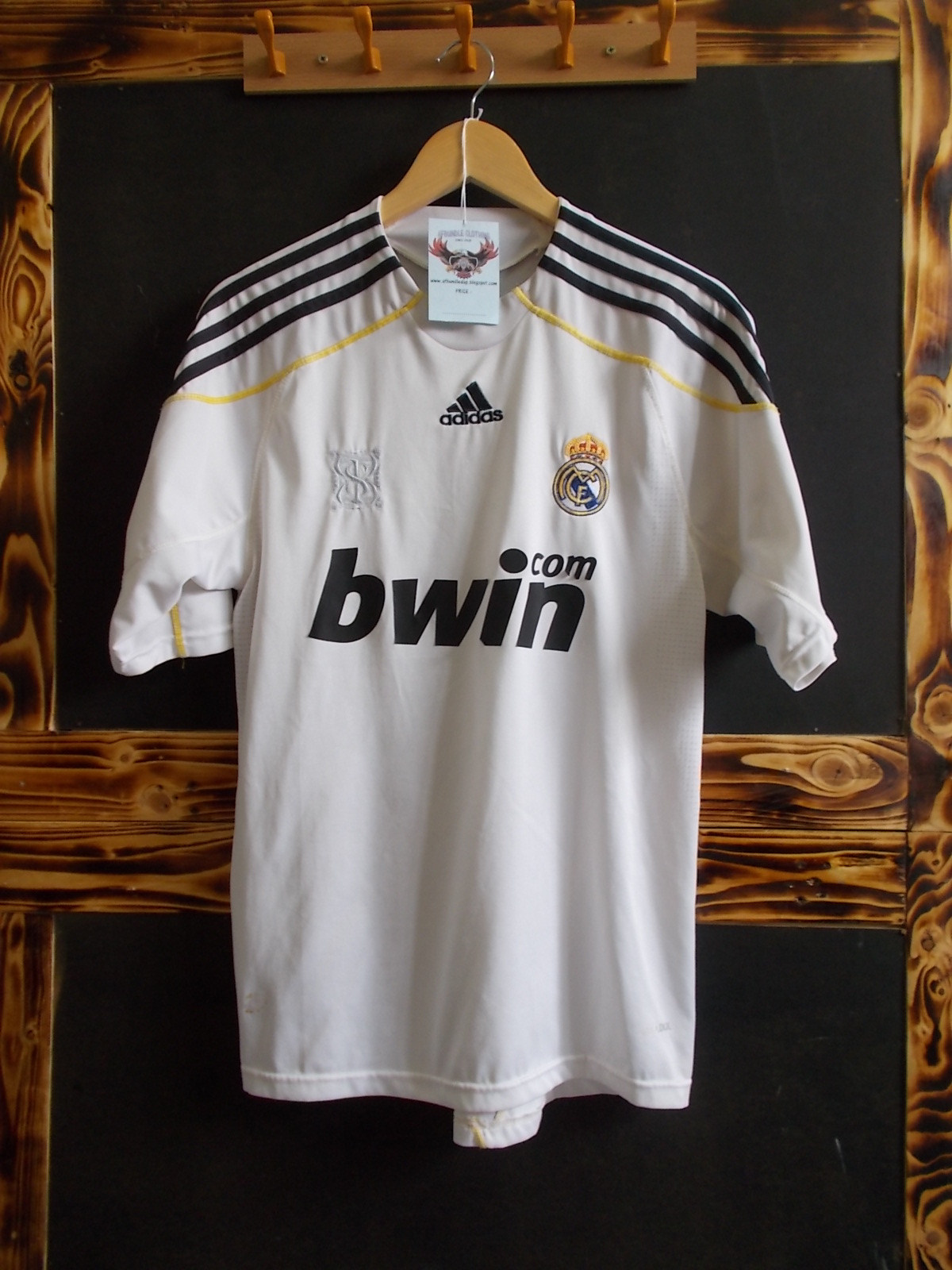 AFBUNDLE CLOTHING: REAL MADRID HOME JERSEY