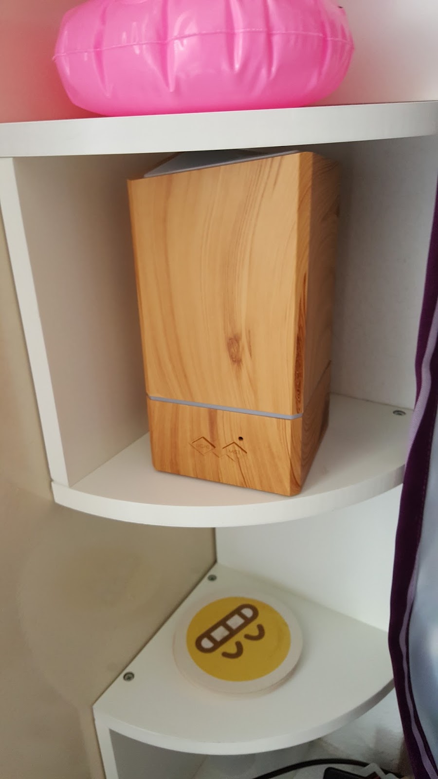 Mona's Blog: HOMFA Landhaus Eck-Wandregal Zickzackregal Eckregal