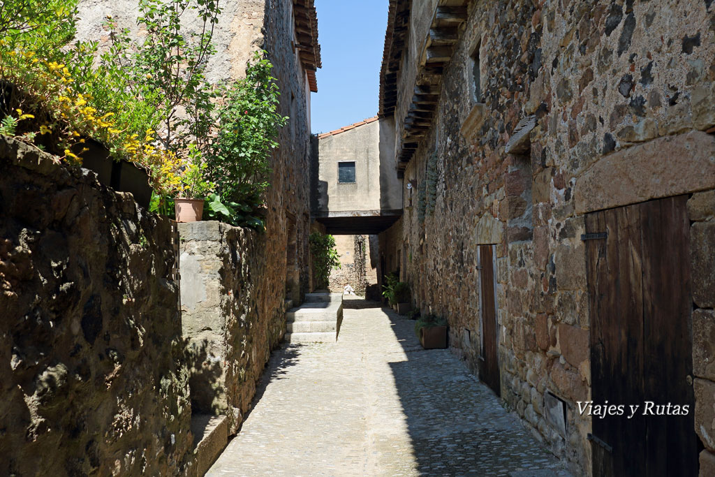 Construcciones de Santa Pau en la Garrotxa, Girona