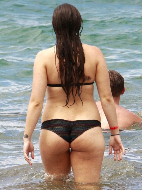 Sophie Simmons Hot Bikini Expose Images On A Beach In Maui Sept22.