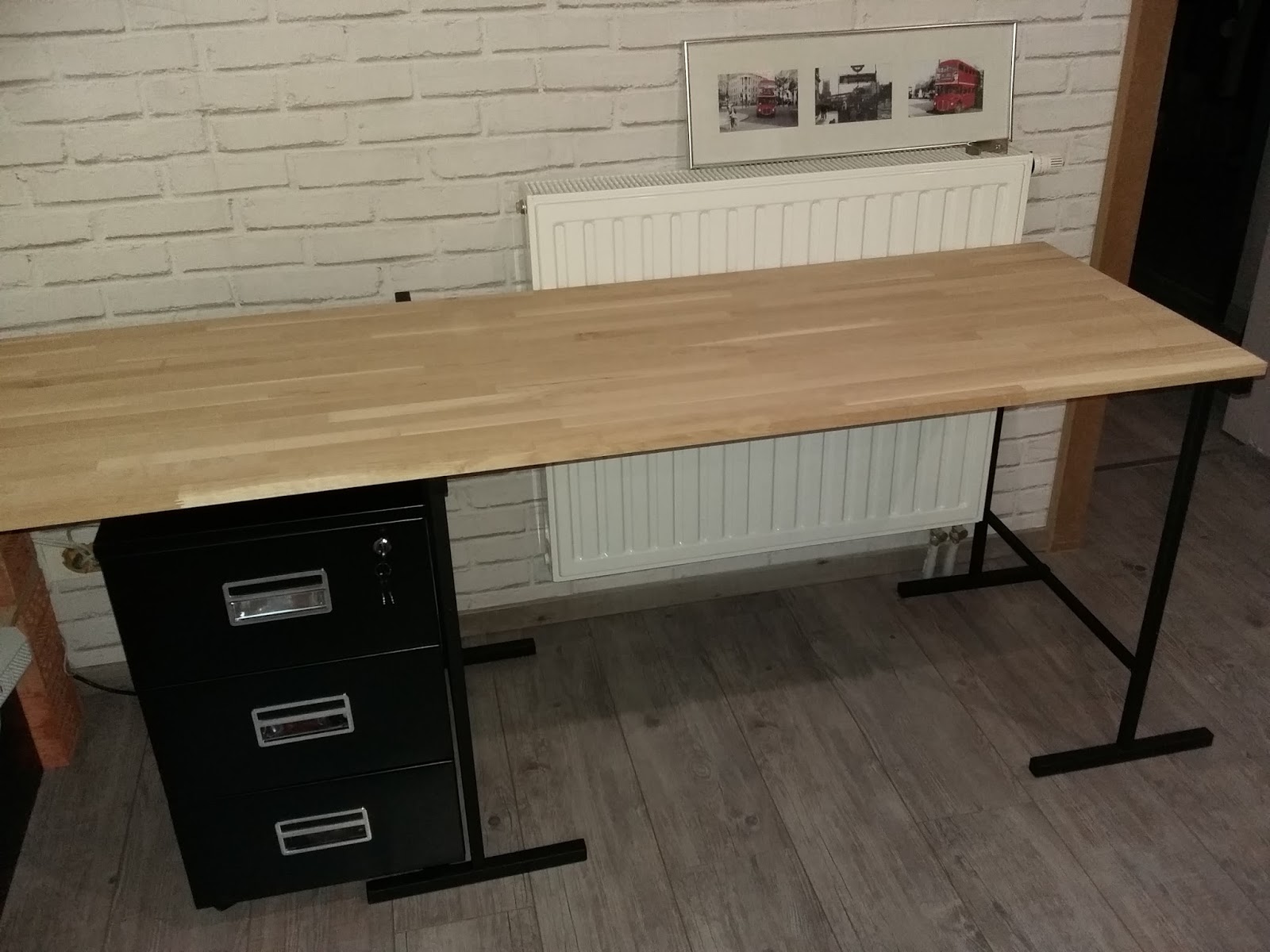 Bricolage De l'idée à la réalisation. Bureau tréteau