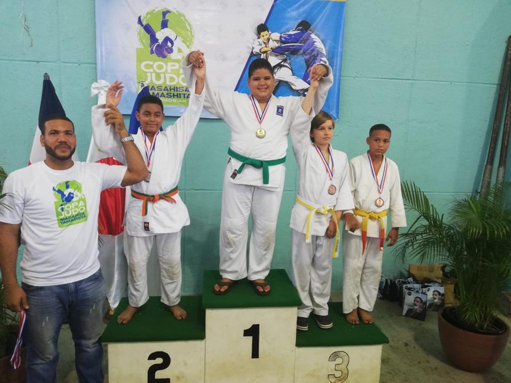 Club Naco logra siete oro y tres bronce en Copa Yamashita de Judo se