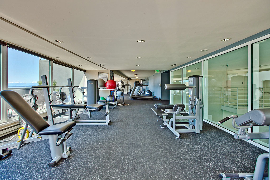 urbanTECTURE - Seattle: Downtown Seattle High Rise Penthouse at the ...