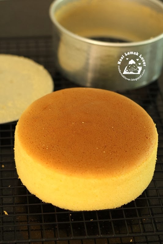 Easy Golden Sponge Cake Recipe Easy Golden Sponge Cake Recipe