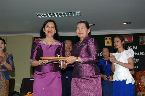 Lancement de la Commission des femmes cambodgiennes pour la paix et le développement