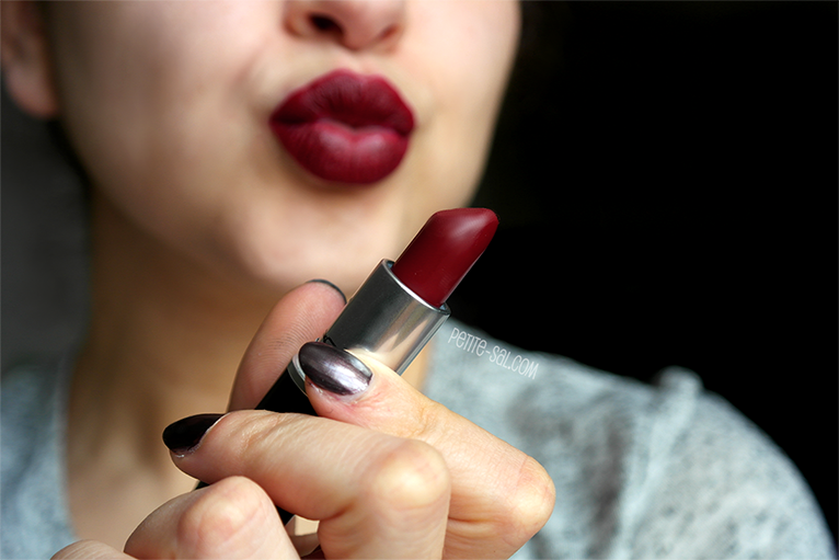 PETITE-SAL: Diva lipstick
