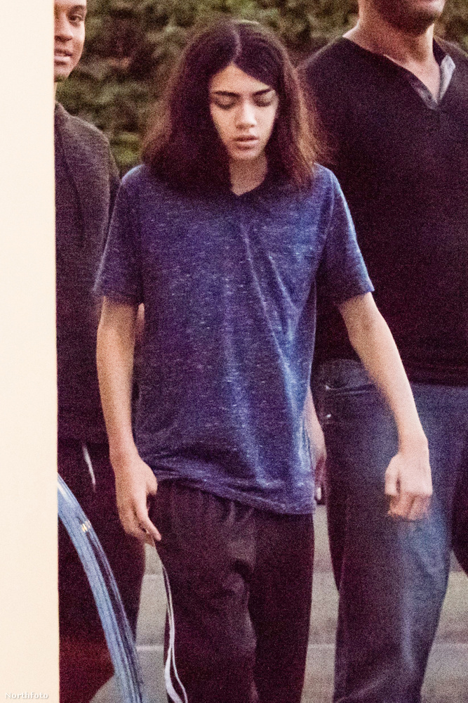 Bigi Jackson aparece de cabelo curto ao lado do irmão (21/08) Prince