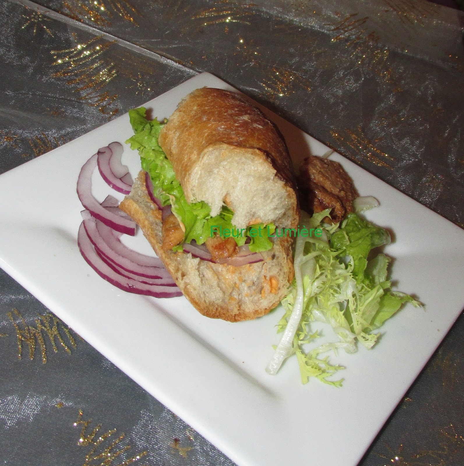 Fleur et Lumière Kebab maison, baguette en épi, poulet mariné, salade