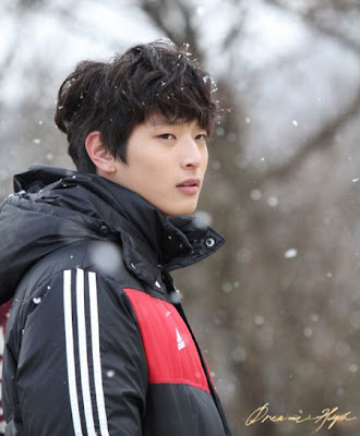 By FT. Art: [Profil] Jin Woon 2AM