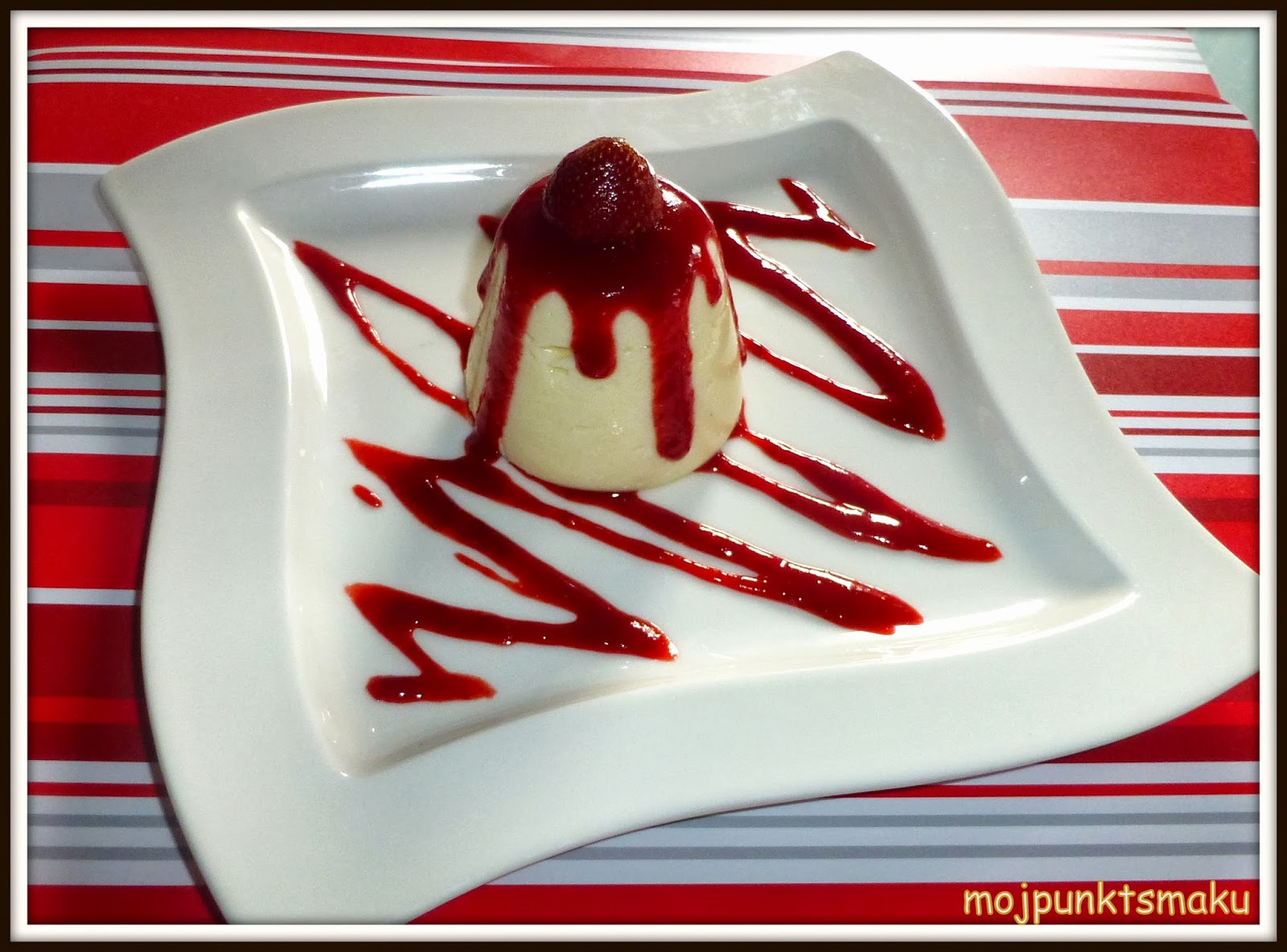 Mój punkt smaku Pudding z kaszy manny z sosem truskawkowym