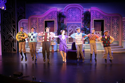 Review: NO NO NANETTE Sparkles at Candlelight  Image