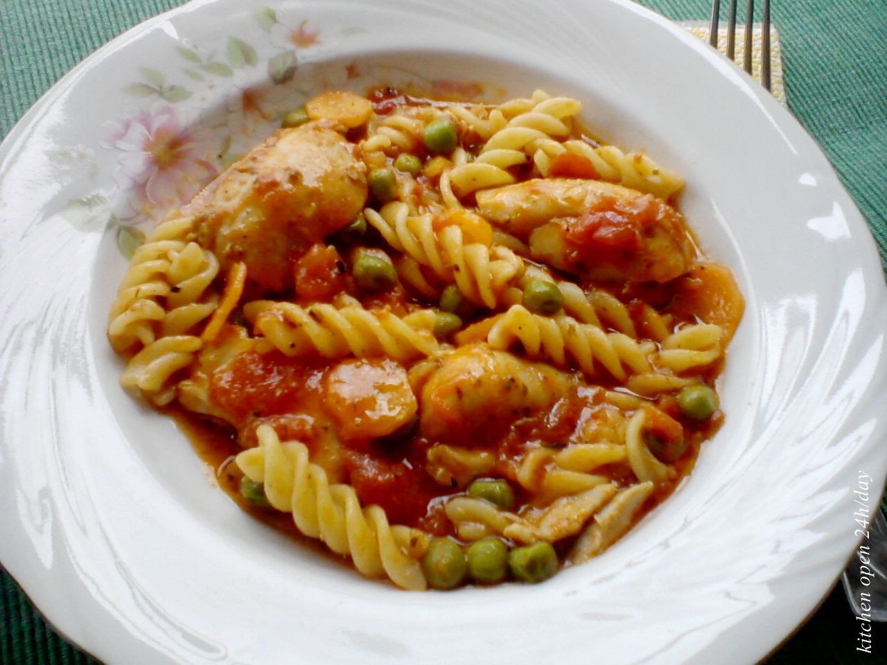 Gabi Naum S Kitchen Open 24h Day Pui Si Paste In Stil Italian