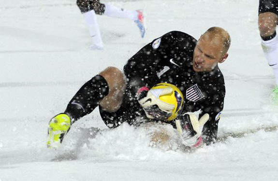 The best pics from �snowy� USACosta Rica match inside