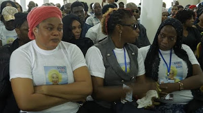 18 Exclusive Photos: tears, Tears and more tears as Moji Olaiya is finally laid to rest in Lagos today
