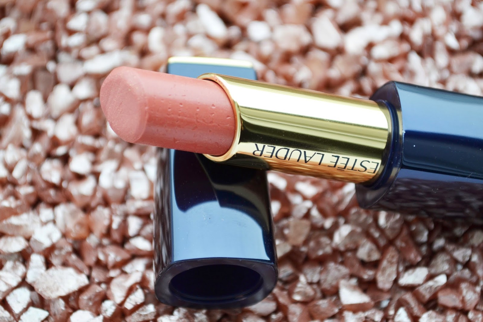 Estée Lauder Pure Color Envy Shine Sculpting Lipsticks (Innocent, Blossom Bright) unvmtest