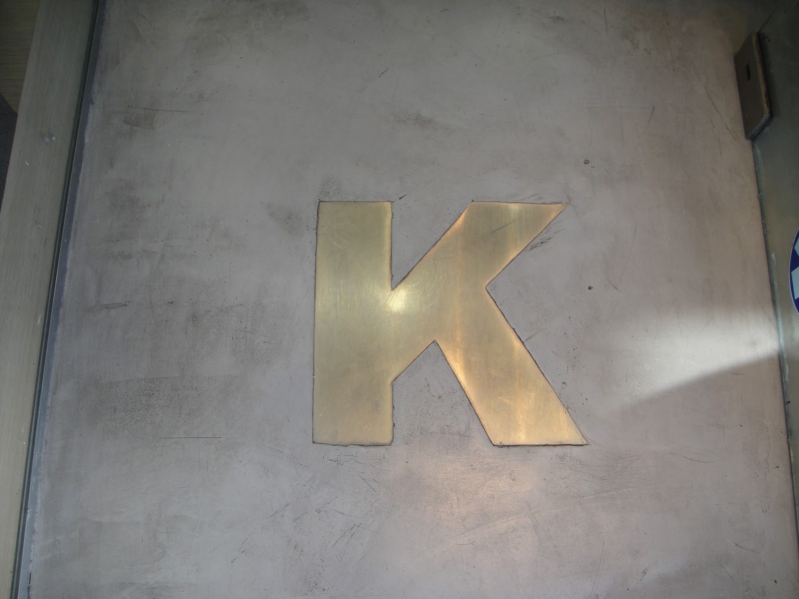 Paula Perez Boo Diseño Interior: Incrustaciones en pisos de cemento