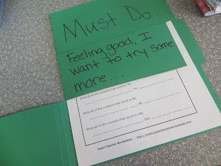 Looking for a DIY tool to differentiate instruction for elementary students? Check out this simple idea: differentiation folders!