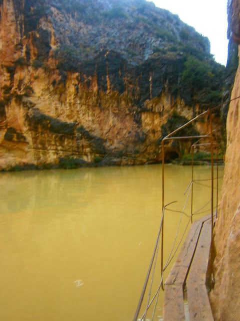 El Charco Azul en Chulilla. Autor: Miguel Alejandro Castillo Moya El Charco Azul en Chulilla. Autor: Miguel Alejandro Castillo Moya
