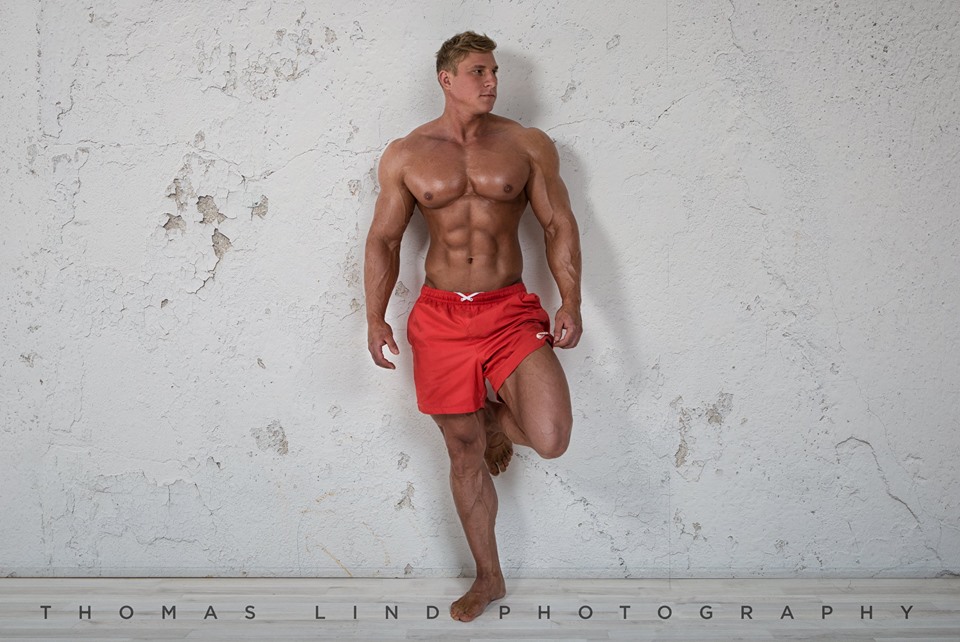 the beauty of male muscle Edgars