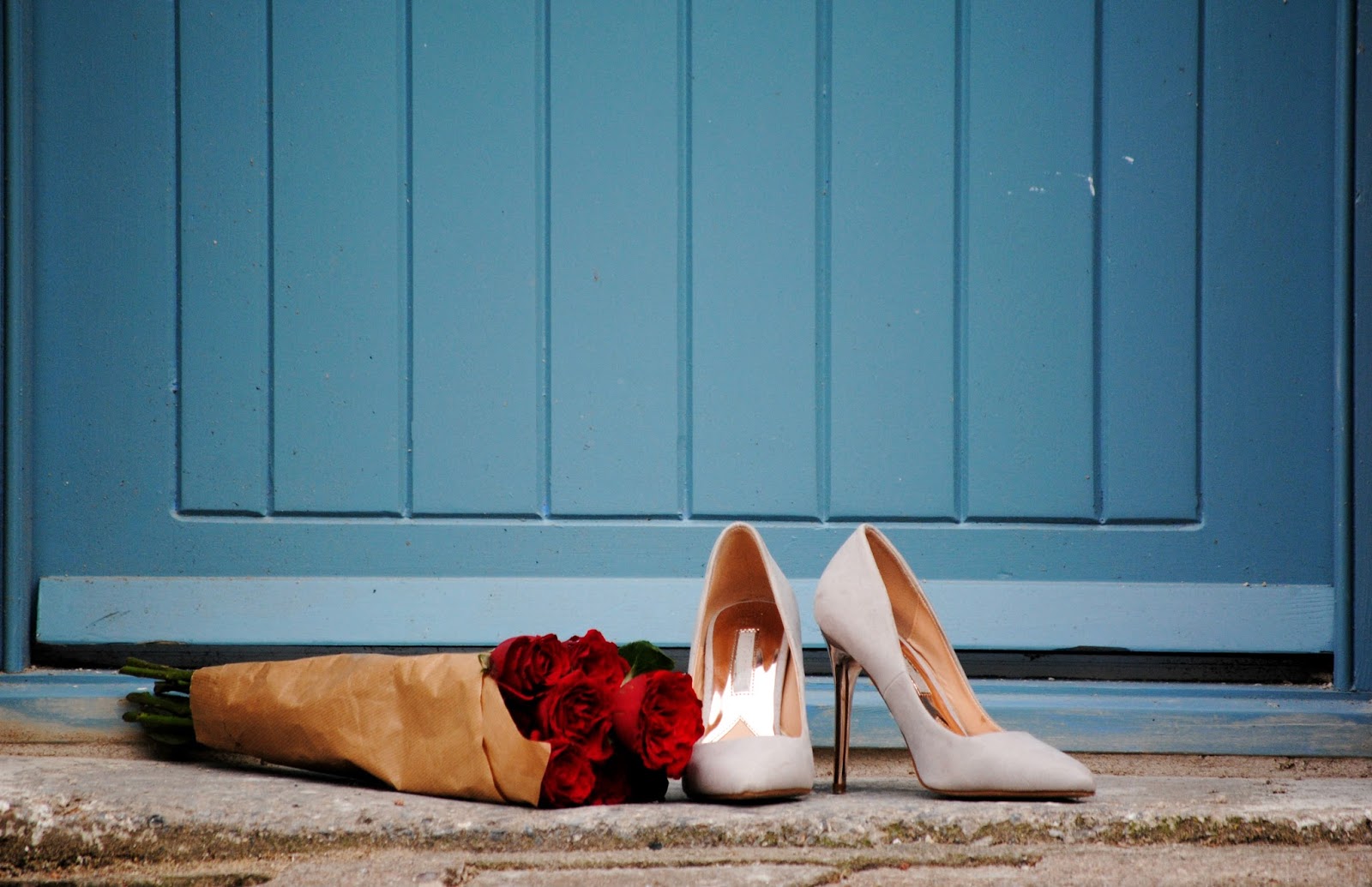 date night valentines style fashion heels photoshoot fresh roses location midi dress 