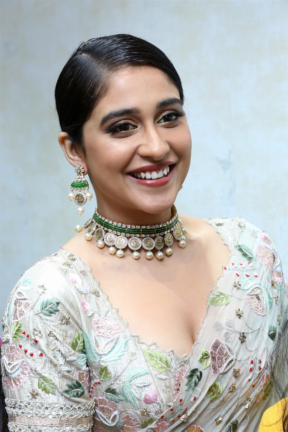 Actress Regina Cassandra Stills At Kalasha Jewels Signature