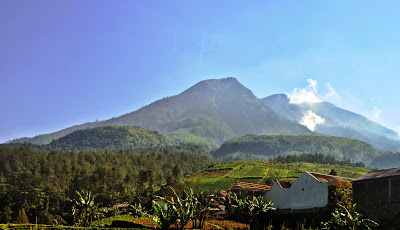 Misteri Gunung Lawu dan Sumpah Brawijaya V